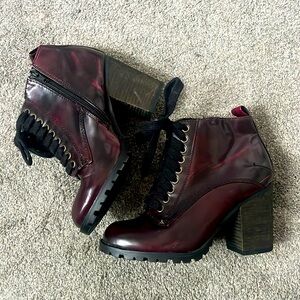 GORGEOUS STEVE MADDEN ANKLE BOOTS